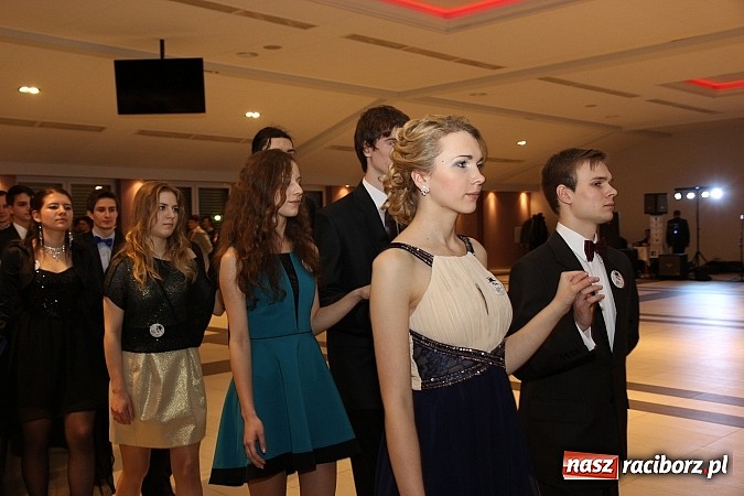 Zdjęcie w galerii na portalu naszraciborz.pl: Magiczna studniówka II LO w Zakrzowie wiadomości z regionu