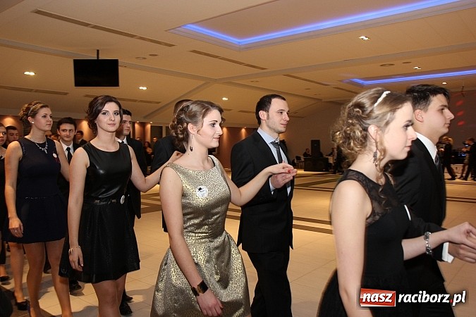 Zdjęcie w galerii na portalu naszraciborz.pl: Magiczna studniówka II LO w Zakrzowie wiadomości z regionu