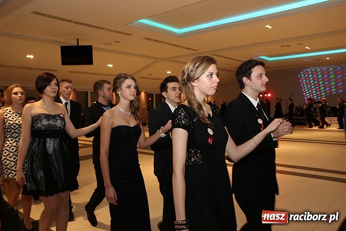 Zdjęcie w galerii na portalu naszraciborz.pl: Magiczna studniówka II LO w Zakrzowie wiadomości z regionu