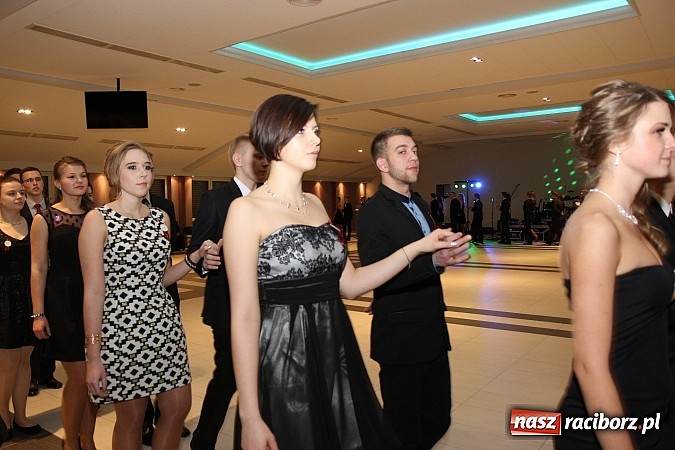 Zdjęcie w galerii na portalu naszraciborz.pl: Magiczna studniówka II LO w Zakrzowie wiadomości z regionu