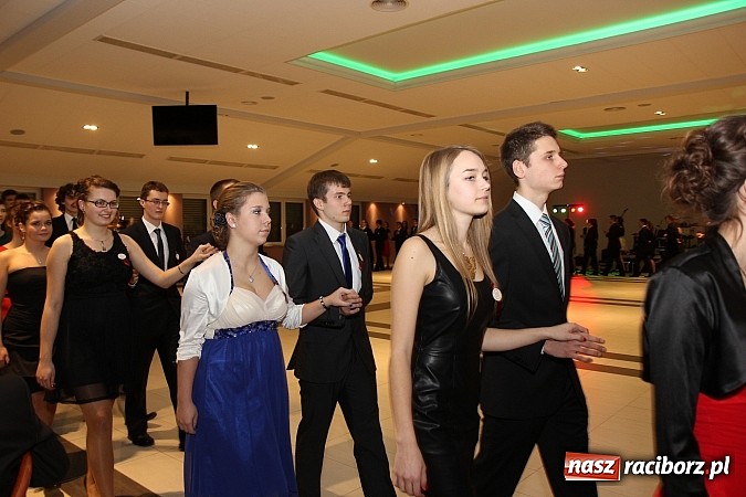 Zdjęcie w galerii na portalu naszraciborz.pl: Magiczna studniówka II LO w Zakrzowie wiadomości z regionu