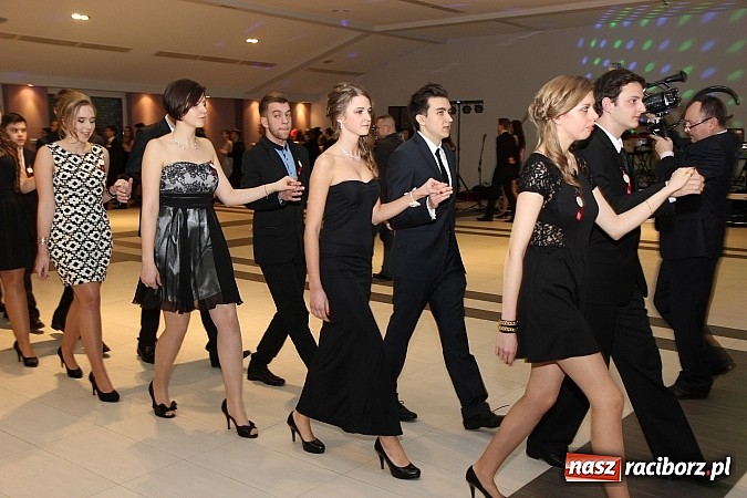 Zdjęcie w galerii na portalu naszraciborz.pl: Magiczna studniówka II LO w Zakrzowie wiadomości z regionu