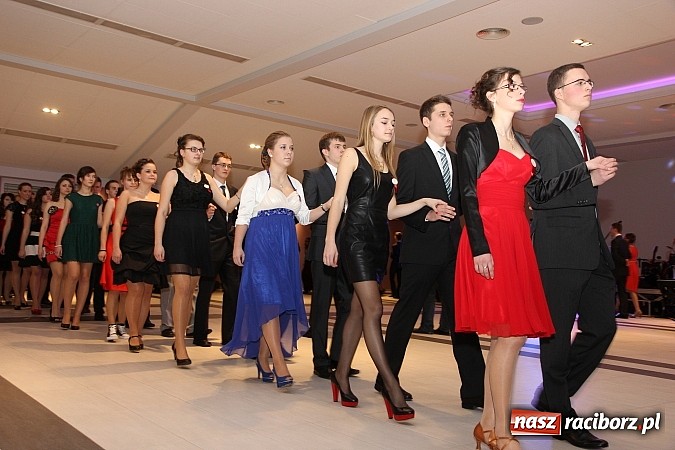 Zdjęcie w galerii na portalu naszraciborz.pl: Magiczna studniówka II LO w Zakrzowie wiadomości z regionu