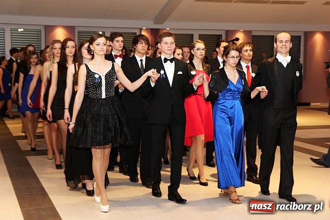 Zdjęcie w galerii na portalu naszraciborz.pl: Magiczna studniówka II LO w Zakrzowie wiadomości z regionu