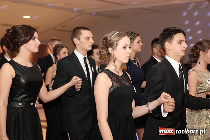 Zdjęcie w galerii na portalu naszraciborz.pl: Magiczna studniówka II LO w Zakrzowie wiadomości z regionu