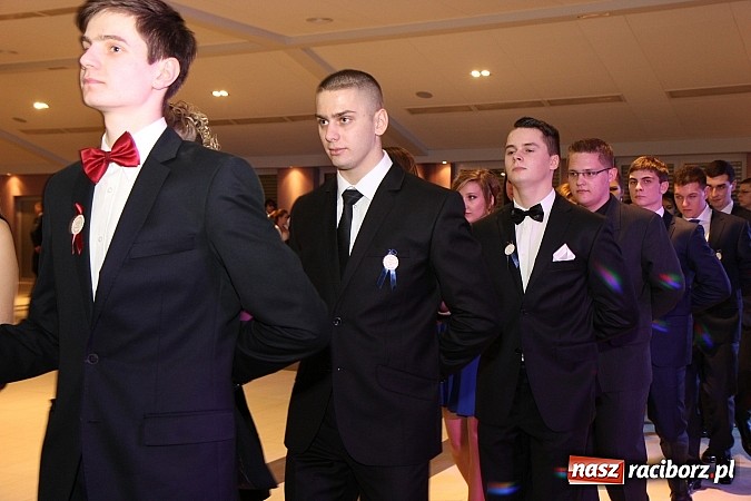 Zdjęcie w galerii na portalu naszraciborz.pl: Magiczna studniówka II LO w Zakrzowie wiadomości z regionu