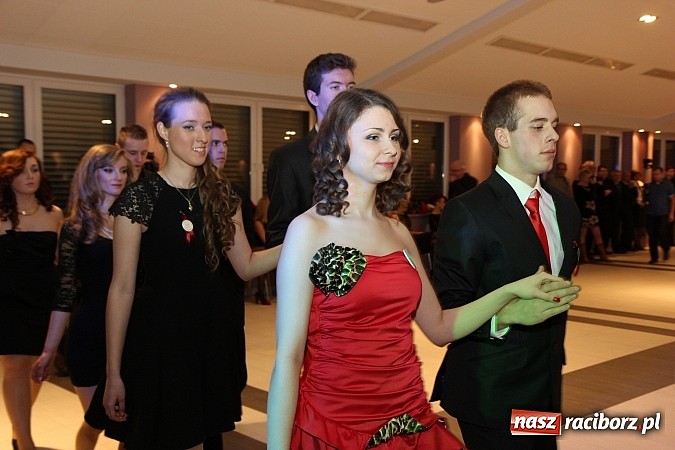 Zdjęcie w galerii na portalu naszraciborz.pl: Magiczna studniówka II LO w Zakrzowie wiadomości z regionu