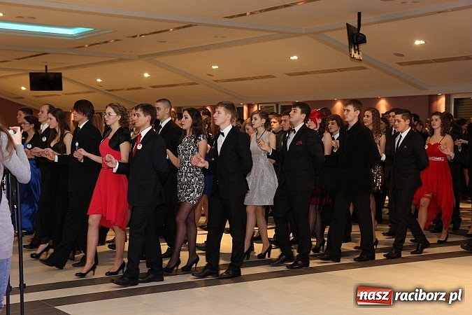 Zdjęcie w galerii na portalu naszraciborz.pl: Magiczna studniówka II LO w Zakrzowie wiadomości z regionu