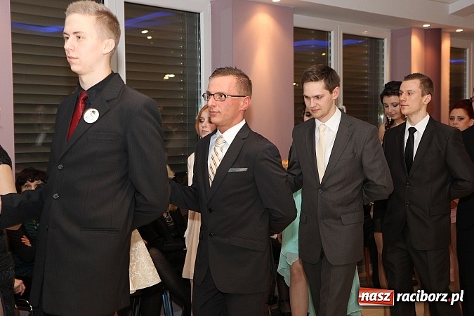 Zdjęcie w galerii na portalu naszraciborz.pl: Magiczna studniówka II LO w Zakrzowie wiadomości z regionu