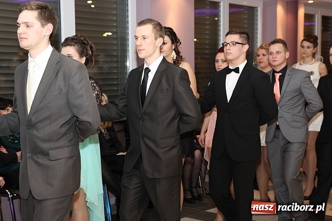 Zdjęcie w galerii na portalu naszraciborz.pl: Magiczna studniówka II LO w Zakrzowie wiadomości z regionu