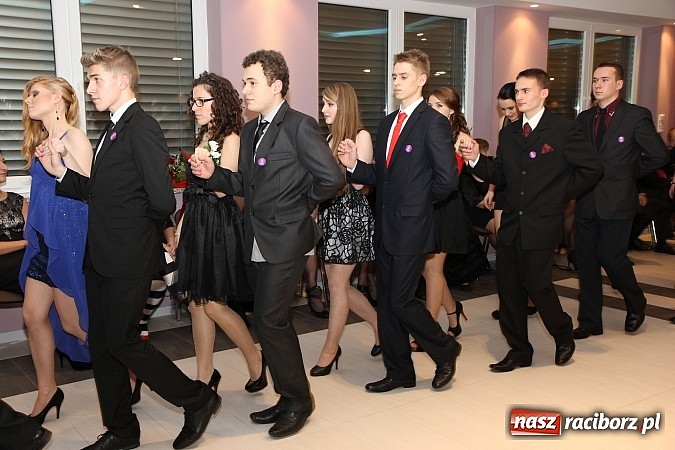 Zdjęcie w galerii na portalu naszraciborz.pl: Magiczna studniówka II LO w Zakrzowie wiadomości z regionu