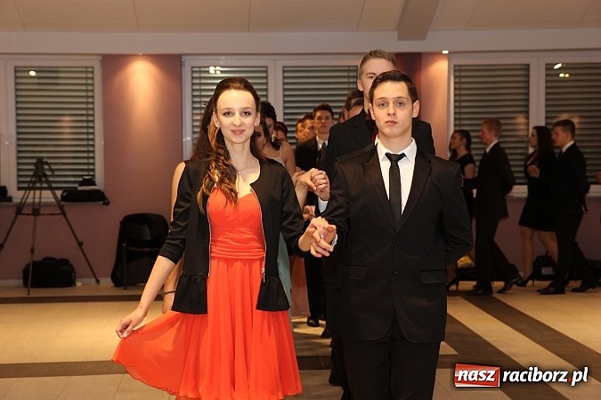 Zdjęcie w galerii na portalu naszraciborz.pl: Magiczna studniówka II LO w Zakrzowie wiadomości z regionu