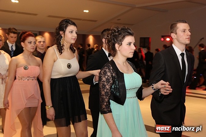 Zdjęcie w galerii na portalu naszraciborz.pl: Magiczna studniówka II LO w Zakrzowie wiadomości z regionu