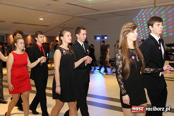 Zdjęcie w galerii na portalu naszraciborz.pl: Magiczna studniówka II LO w Zakrzowie wiadomości z regionu