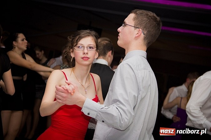 Zdjęcie w galerii na portalu naszraciborz.pl: Magiczna studniówka II LO w Zakrzowie wiadomości z regionu