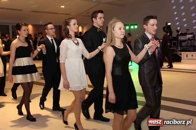 Zdjęcie w galerii na portalu naszraciborz.pl: Magiczna studniówka II LO w Zakrzowie wiadomości z regionu