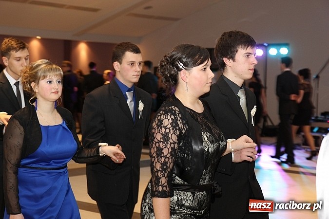 Zdjęcie w galerii na portalu naszraciborz.pl: Magiczna studniówka II LO w Zakrzowie wiadomości z regionu