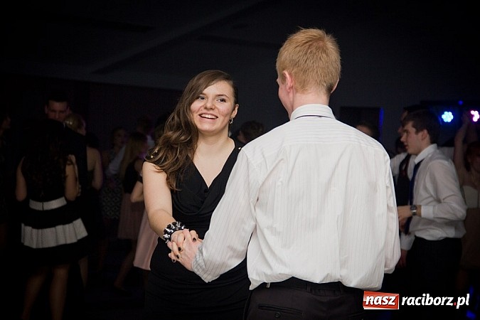 Zdjęcie w galerii na portalu naszraciborz.pl: Magiczna studniówka II LO w Zakrzowie wiadomości z regionu