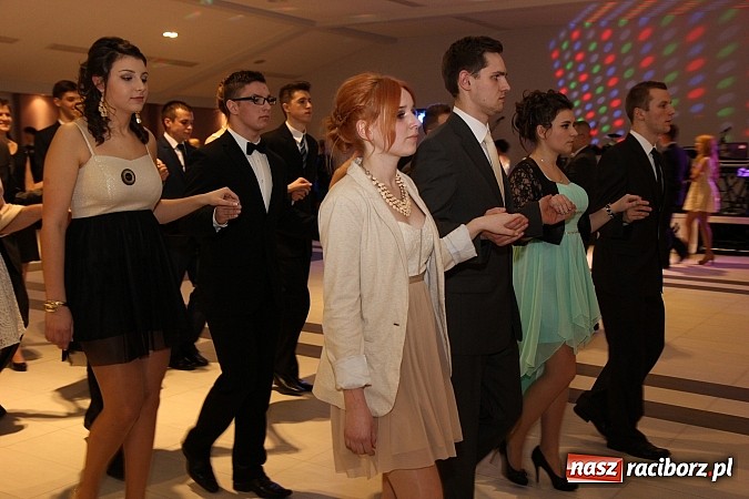 Zdjęcie w galerii na portalu naszraciborz.pl: Magiczna studniówka II LO w Zakrzowie wiadomości z regionu