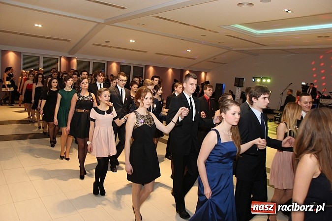 Zdjęcie w galerii na portalu naszraciborz.pl: Magiczna studniówka II LO w Zakrzowie wiadomości z regionu