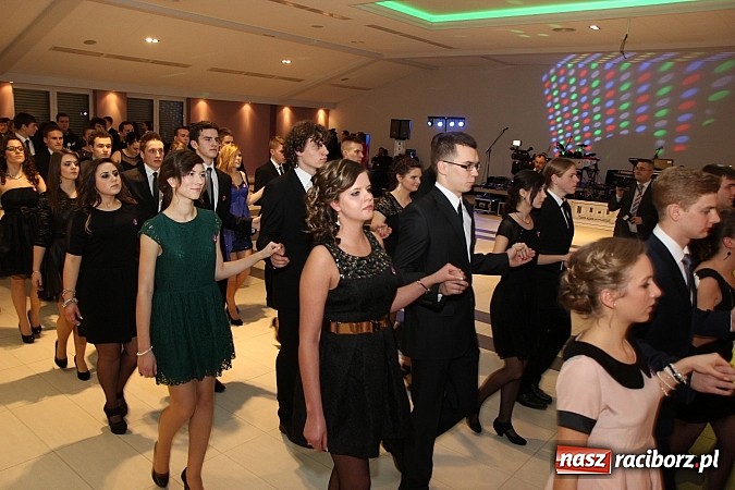 Zdjęcie w galerii na portalu naszraciborz.pl: Magiczna studniówka II LO w Zakrzowie wiadomości z regionu