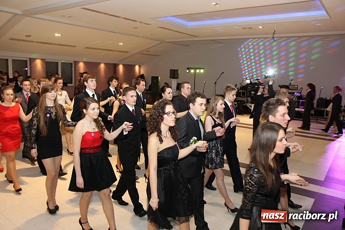 Zdjęcie w galerii na portalu naszraciborz.pl: Magiczna studniówka II LO w Zakrzowie wiadomości z regionu