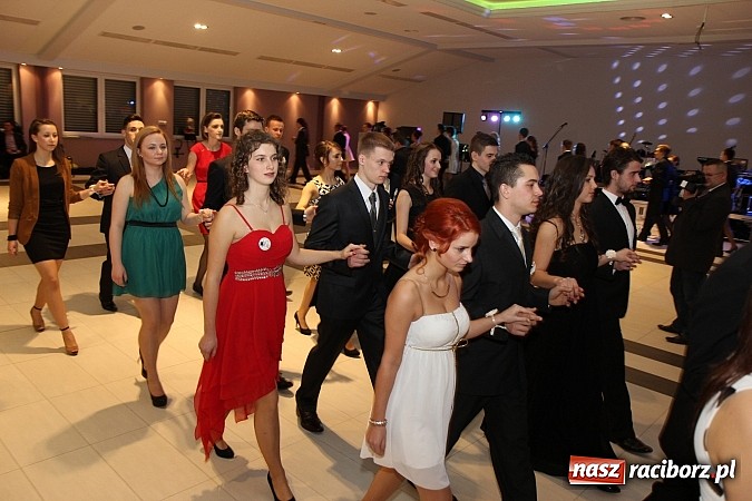 Zdjęcie w galerii na portalu naszraciborz.pl: Magiczna studniówka II LO w Zakrzowie wiadomości z regionu