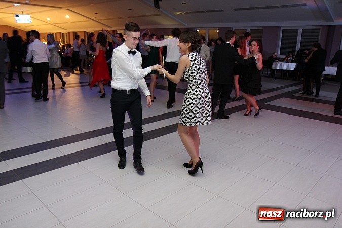 Zdjęcie w galerii na portalu naszraciborz.pl: Magiczna studniówka II LO w Zakrzowie wiadomości z regionu