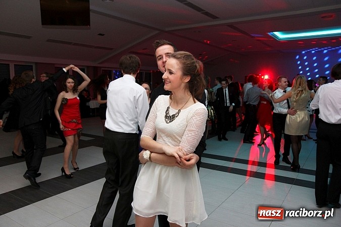 Zdjęcie w galerii na portalu naszraciborz.pl: Magiczna studniówka II LO w Zakrzowie wiadomości z regionu