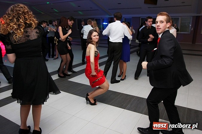 Zdjęcie w galerii na portalu naszraciborz.pl: Magiczna studniówka II LO w Zakrzowie wiadomości z regionu