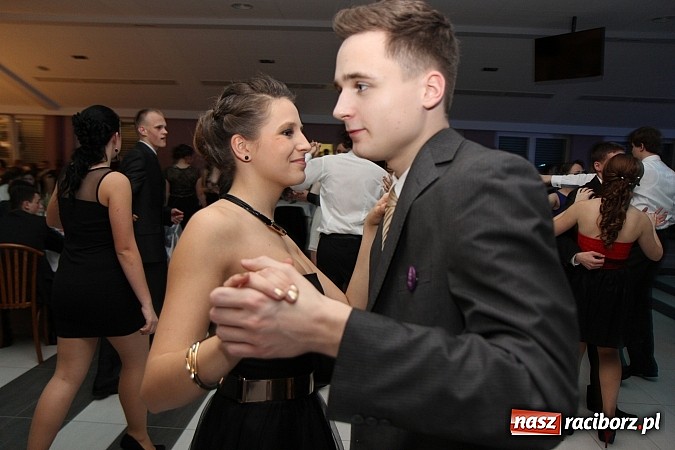 Zdjęcie w galerii na portalu naszraciborz.pl: Magiczna studniówka II LO w Zakrzowie wiadomości z regionu