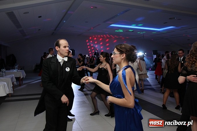 Zdjęcie w galerii na portalu naszraciborz.pl: Magiczna studniówka II LO w Zakrzowie wiadomości z regionu