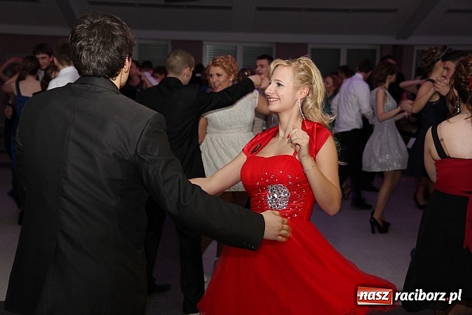 Zdjęcie w galerii na portalu naszraciborz.pl: Magiczna studniówka II LO w Zakrzowie wiadomości z regionu