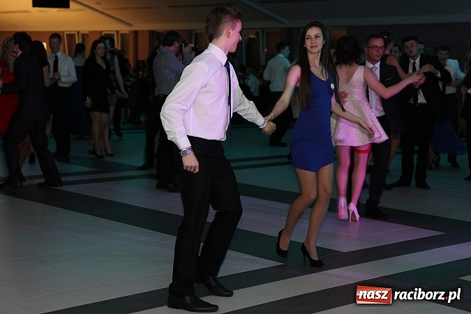 Zdjęcie w galerii na portalu naszraciborz.pl: Magiczna studniówka II LO w Zakrzowie wiadomości z regionu