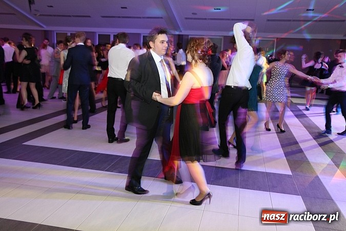 Zdjęcie w galerii na portalu naszraciborz.pl: Magiczna studniówka II LO w Zakrzowie wiadomości z regionu