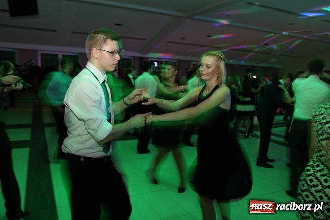 Zdjęcie w galerii na portalu naszraciborz.pl: Magiczna studniówka II LO w Zakrzowie wiadomości z regionu