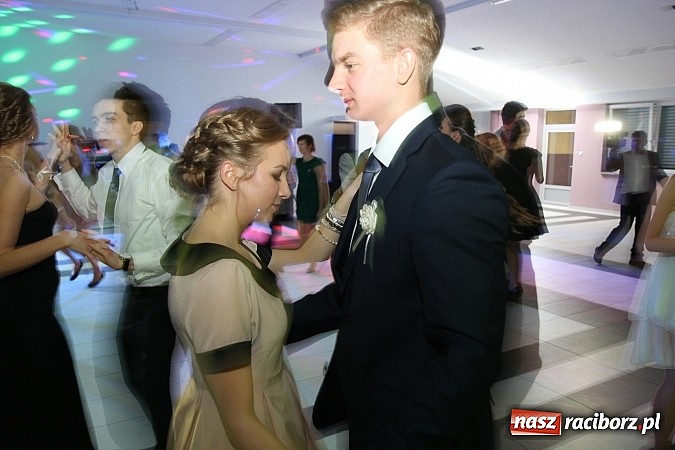 Zdjęcie w galerii na portalu naszraciborz.pl: Magiczna studniówka II LO w Zakrzowie wiadomości z regionu