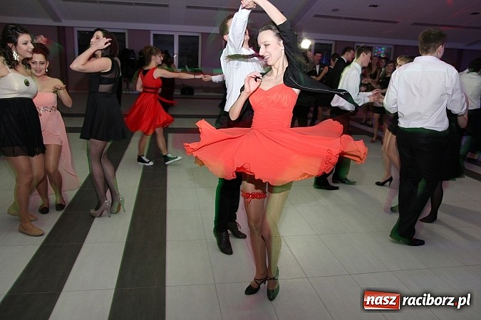 Zdjęcie w galerii na portalu naszraciborz.pl: Magiczna studniówka II LO w Zakrzowie wiadomości z regionu