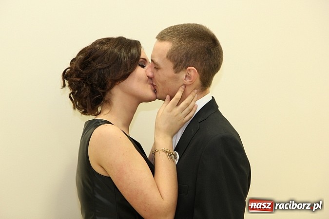 Zdjęcie w galerii na portalu naszraciborz.pl: Magiczna studniówka II LO w Zakrzowie wiadomości z regionu