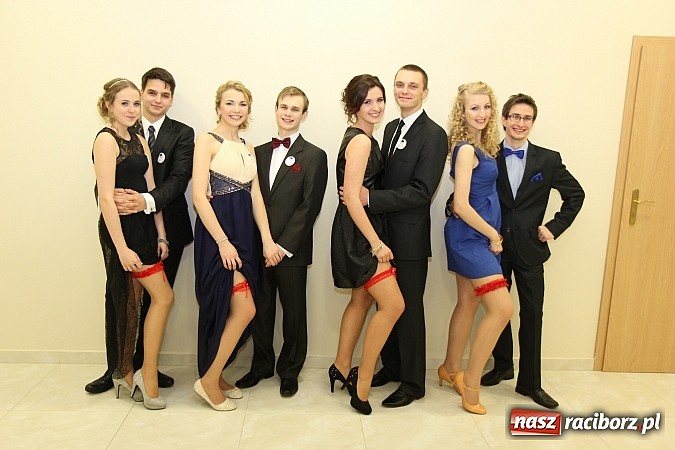 Zdjęcie w galerii na portalu naszraciborz.pl: Magiczna studniówka II LO w Zakrzowie wiadomości z regionu