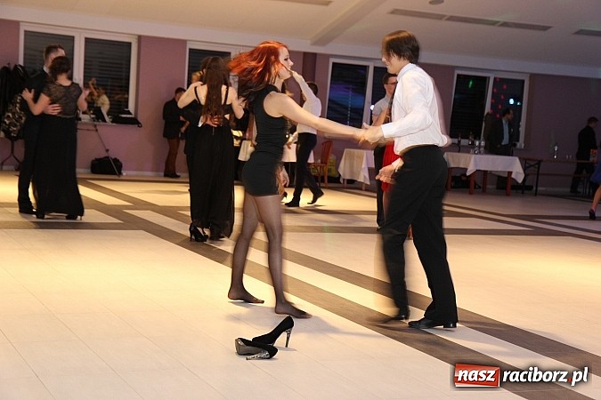 Zdjęcie w galerii na portalu naszraciborz.pl: Magiczna studniówka II LO w Zakrzowie wiadomości z regionu