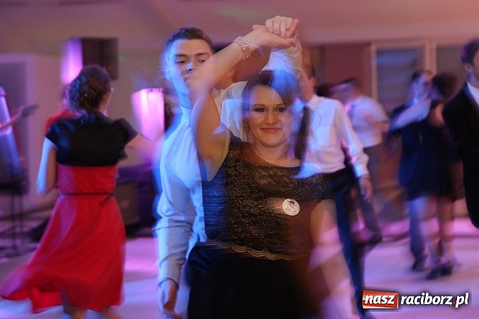 Zdjęcie w galerii na portalu naszraciborz.pl: Magiczna studniówka II LO w Zakrzowie wiadomości z regionu