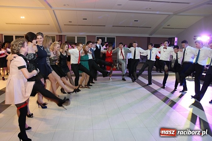 Zdjęcie w galerii na portalu naszraciborz.pl: Magiczna studniówka II LO w Zakrzowie wiadomości z regionu