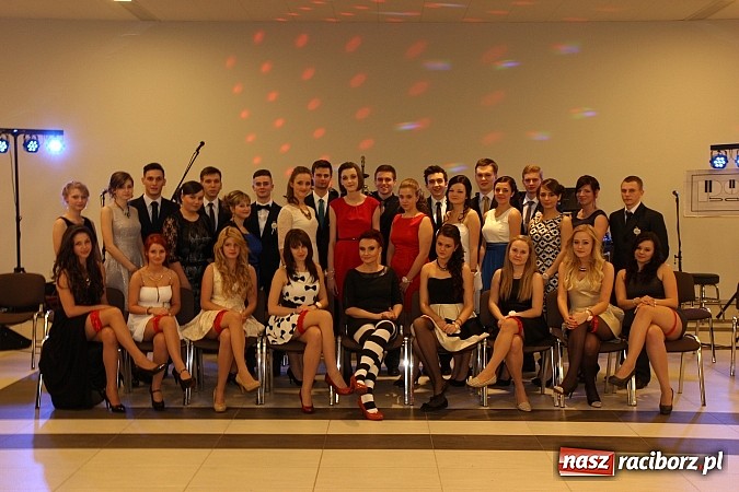 Zdjęcie w galerii na portalu naszraciborz.pl: Magiczna studniówka II LO w Zakrzowie wiadomości z regionu