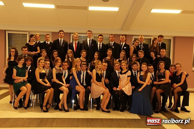 Zdjęcie w galerii na portalu naszraciborz.pl: Magiczna studniówka II LO w Zakrzowie wiadomości z regionu