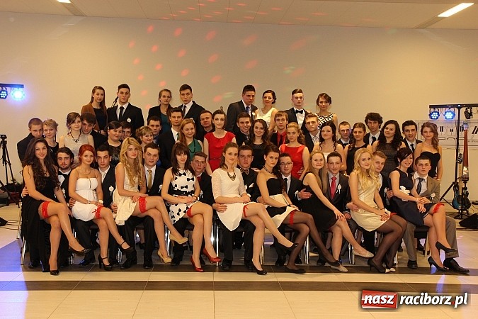 Zdjęcie w galerii na portalu naszraciborz.pl: Magiczna studniówka II LO w Zakrzowie wiadomości z regionu