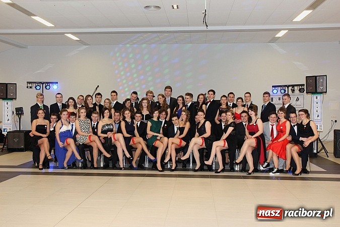 Zdjęcie w galerii na portalu naszraciborz.pl: Magiczna studniówka II LO w Zakrzowie wiadomości z regionu