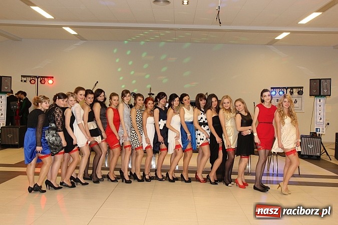 Zdjęcie w galerii na portalu naszraciborz.pl: Magiczna studniówka II LO w Zakrzowie wiadomości z regionu