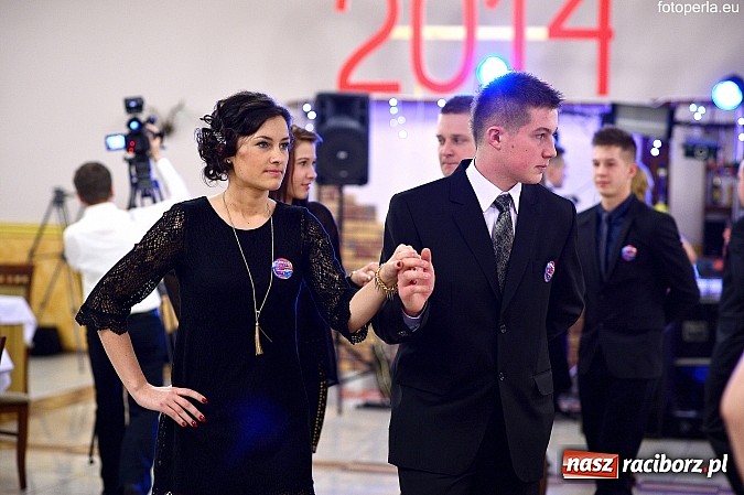 Zdjęcie w galerii na portalu naszraciborz.pl: Zespół Szkół Zawodowych bawił się na studniówce w Anielskim Młynie wiadomości z regionu