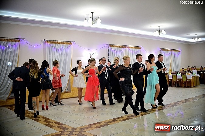 Zdjęcie w galerii na portalu naszraciborz.pl: Zespół Szkół Zawodowych bawił się na studniówce w Anielskim Młynie wiadomości z regionu